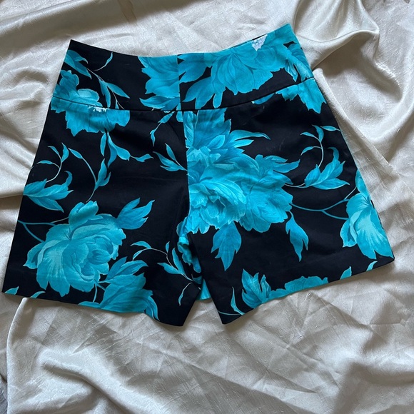 Cache Black and Teal Floral Skort - Picture 6 of 7